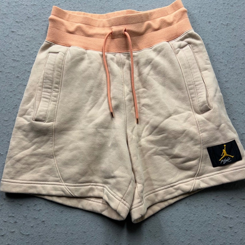 Jordan Flight Fleece Shorts Womens XS Beige Peach Jumpman Athletic CV0263-234